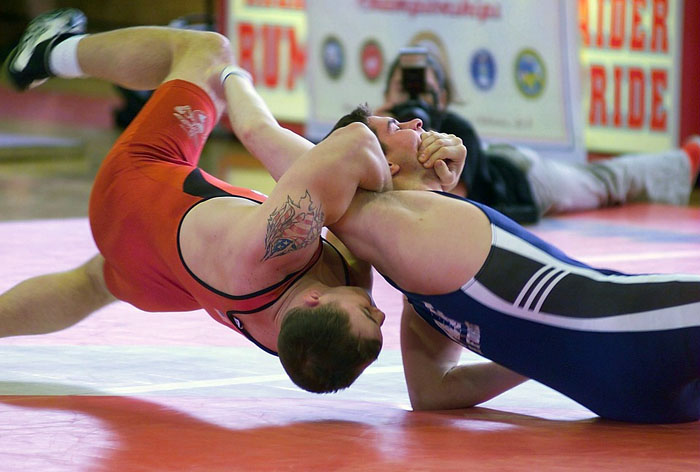 Read more about the article OFF THE RING / WRESTLING